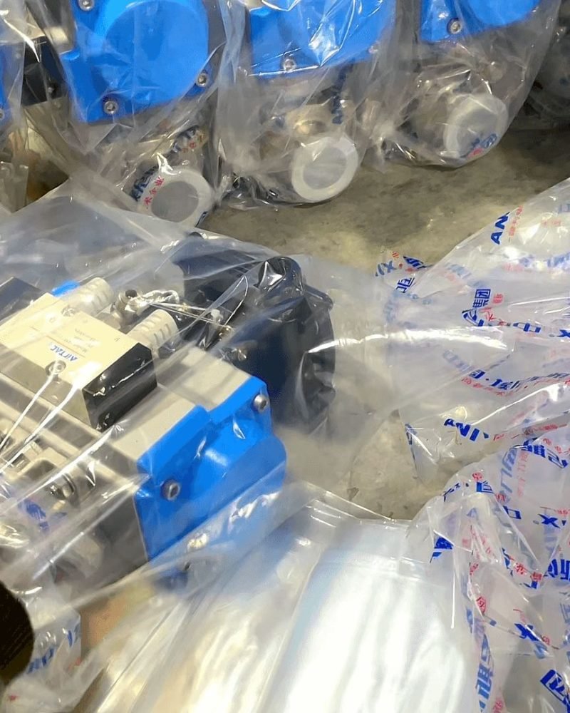 Pneumatic ball valve packing